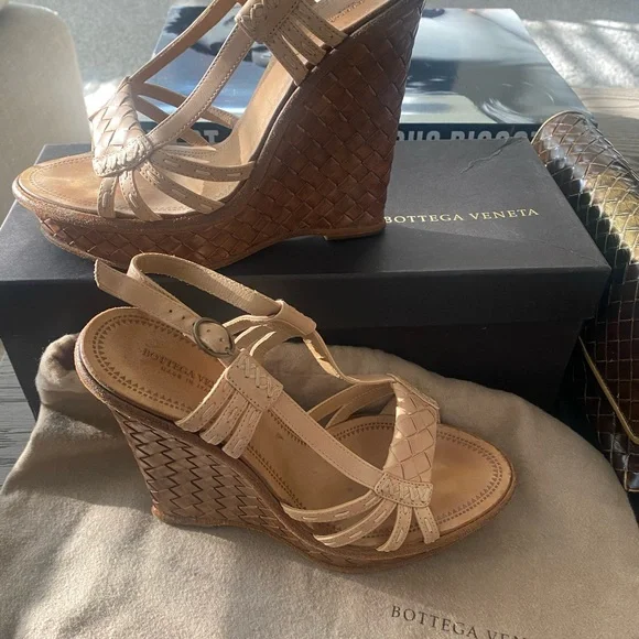 Bottega Veneta Basket Weave Wedge Sandals • 6.5 - Picture 11 of 11